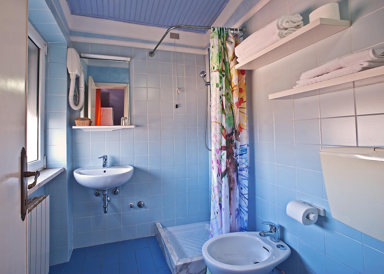 Hotel Luciana Marina di Massa Bagian luar foto
